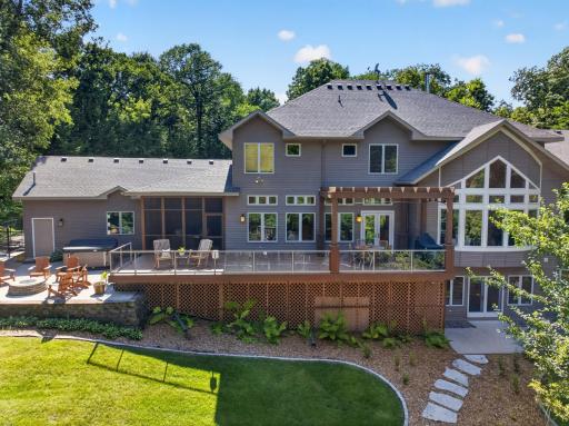 4400 Ettenmoor Lane SW, Rochester, MN 55902