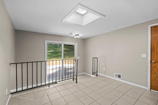 2413 W 107th Street, Bloomington, MN 55431