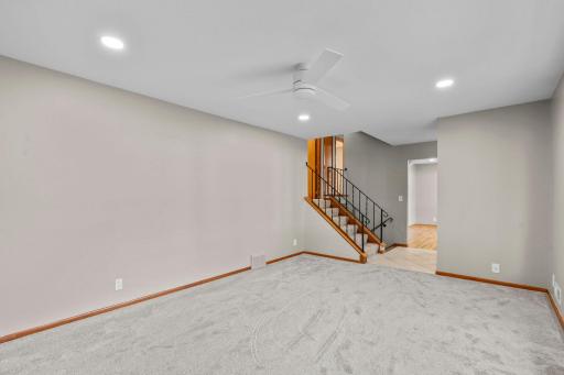 2413 W 107th Street, Bloomington, MN 55431