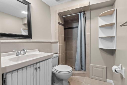 2413 W 107th Street, Bloomington, MN 55431