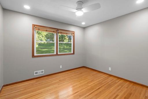 2413 W 107th Street, Bloomington, MN 55431