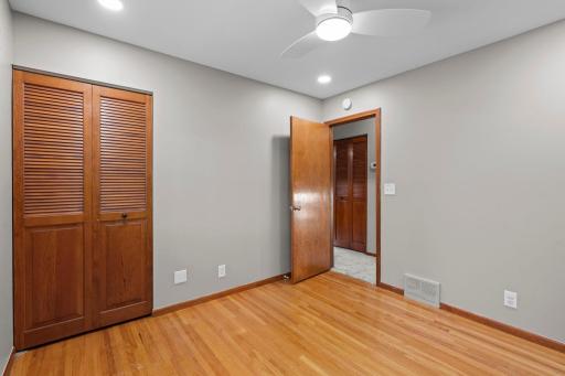 2413 W 107th Street, Bloomington, MN 55431
