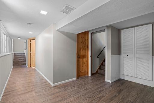 2413 W 107th Street, Bloomington, MN 55431