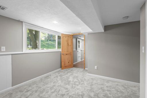 2413 W 107th Street, Bloomington, MN 55431