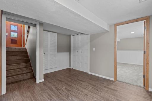 2413 W 107th Street, Bloomington, MN 55431