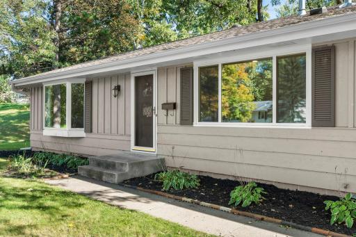 2413 W 107th Street, Bloomington, MN 55431
