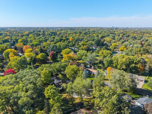 2413 W 107th Street, Bloomington, MN 55431