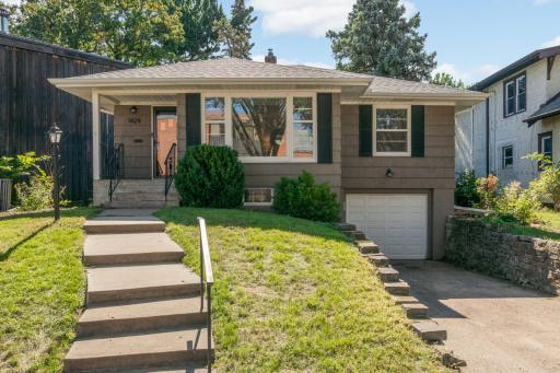 1424 Almond Avenue, Saint Paul, MN 55108