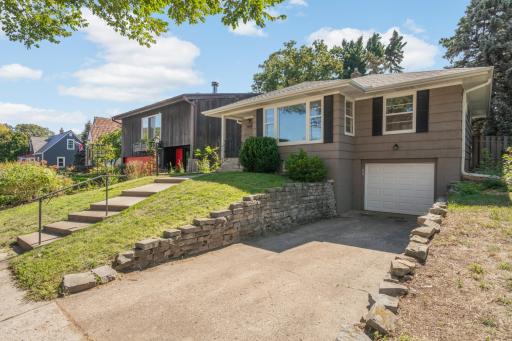 1424 Almond Avenue, Saint Paul, MN 55108