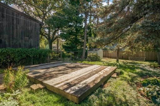 1424 Almond Avenue, Saint Paul, MN 55108