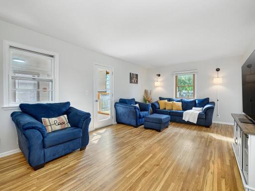 3 - Living Room.jpg
