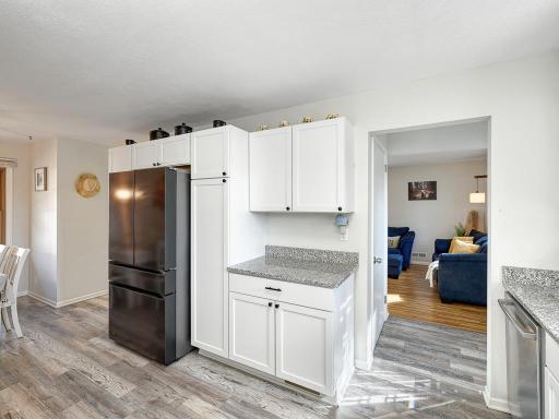 7 - Kitchen.jpg