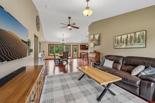 23 Hilltop Road, Houlton, WI 54082