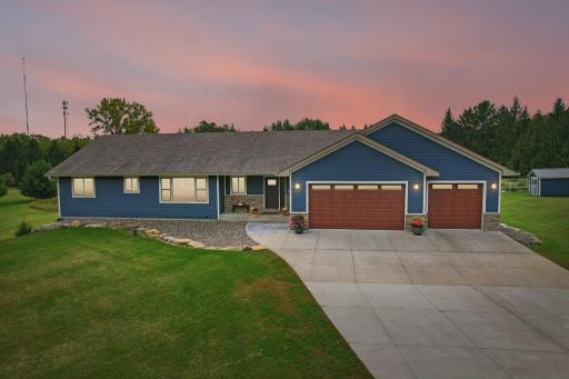 23 Hilltop Road, Houlton, WI 54082