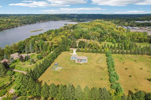 23 Hilltop Road, Houlton, WI 54082