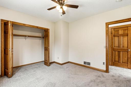 8843 Blackoaks Lane N, Maple Grove, MN 55311