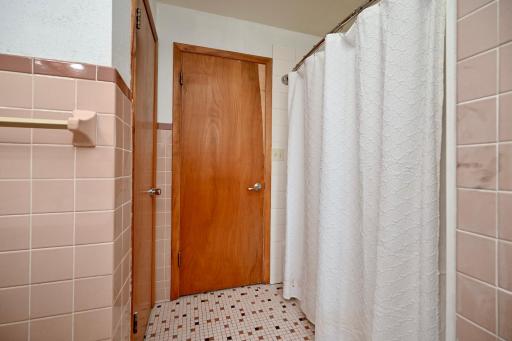 1215 W Mark Street, Winona, MN 55987