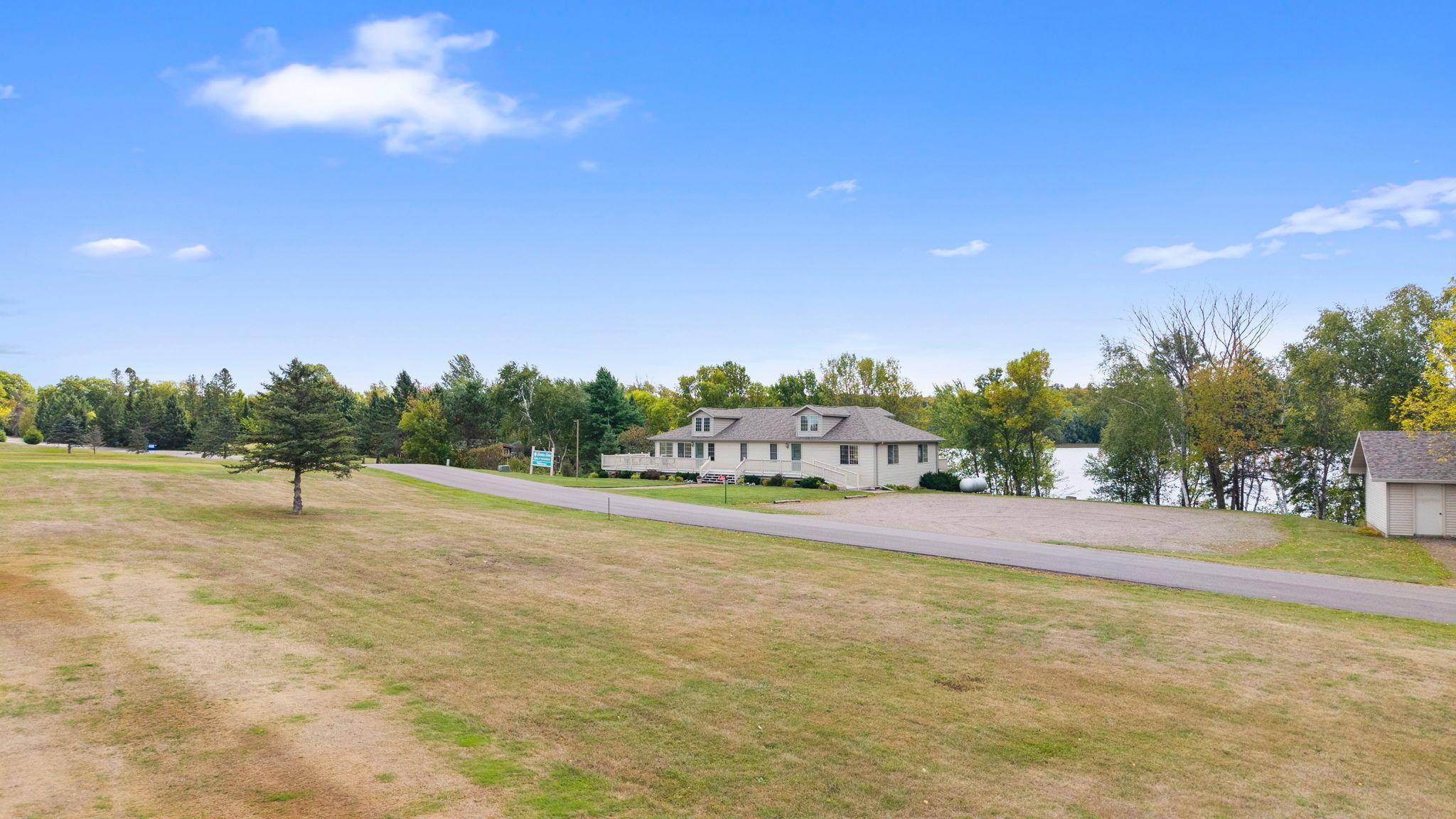 21-web-or-mls-W6841 Golf Course Road-223.jpg