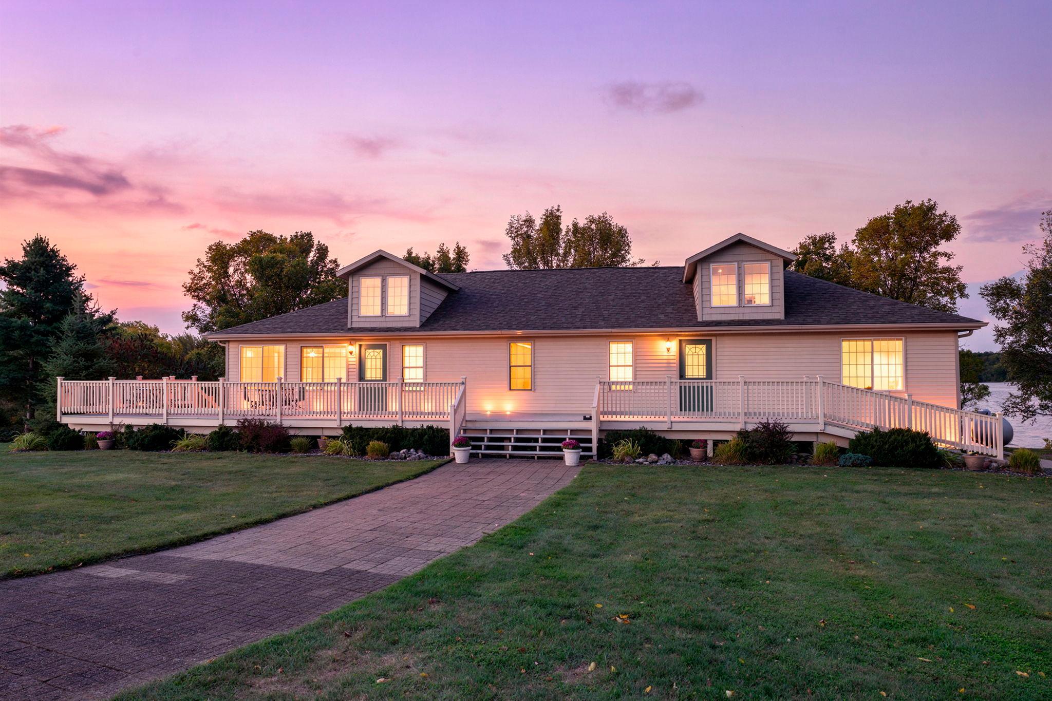 1-web-or-mls-W6841 Golf Course Road-267 copy.jpg