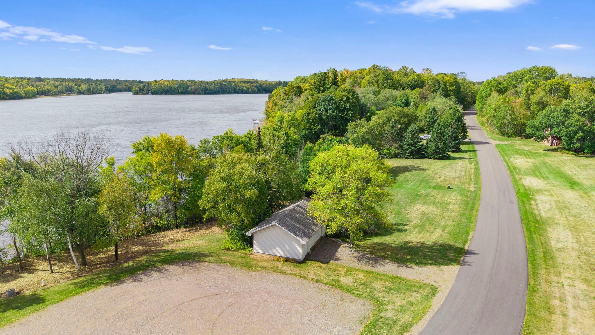 5-web-or-mls-W6841 Golf Course Road-116.jpg