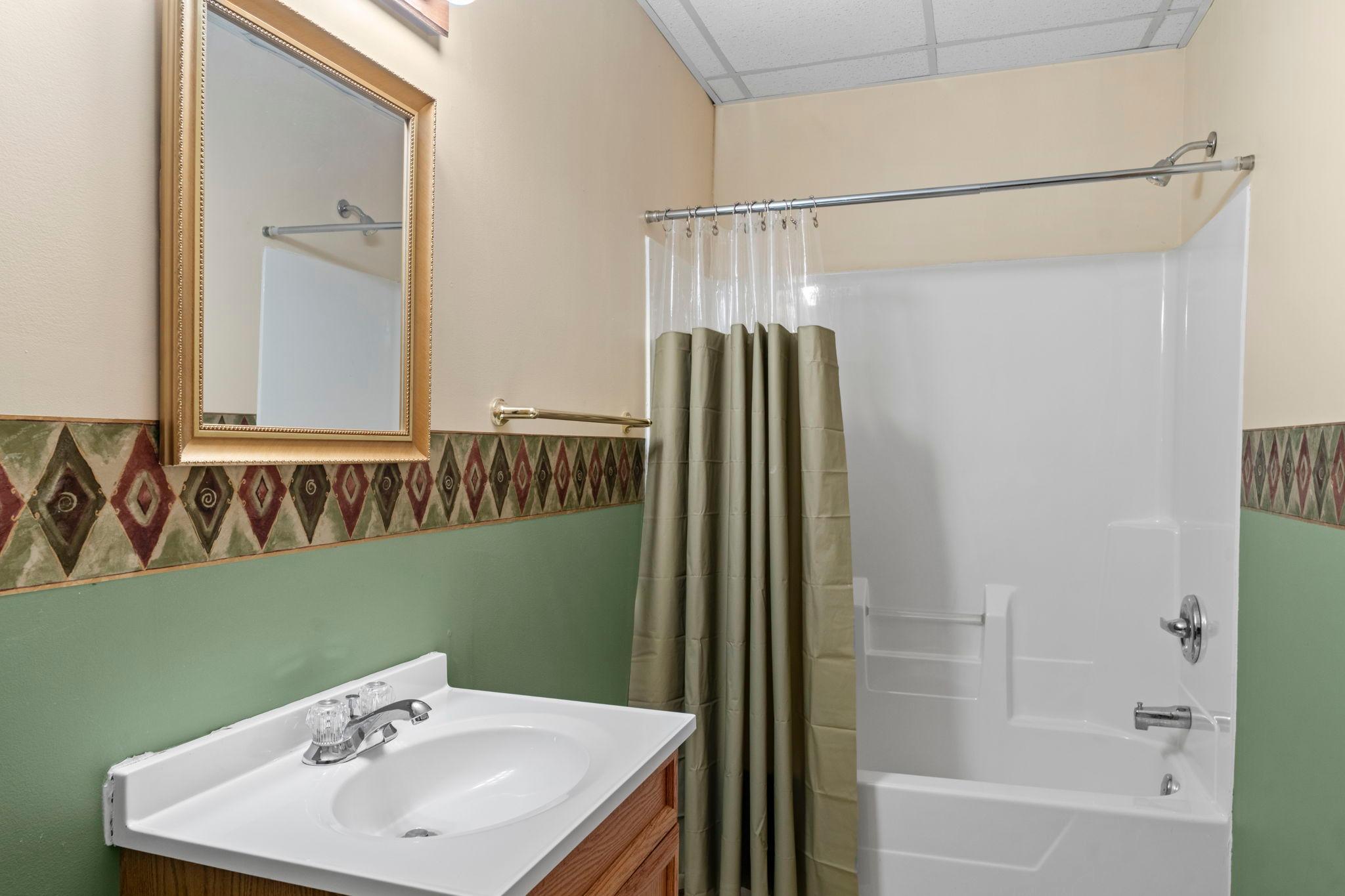 90-web-or-mls-W6841 Golf Course Road-654.jpg