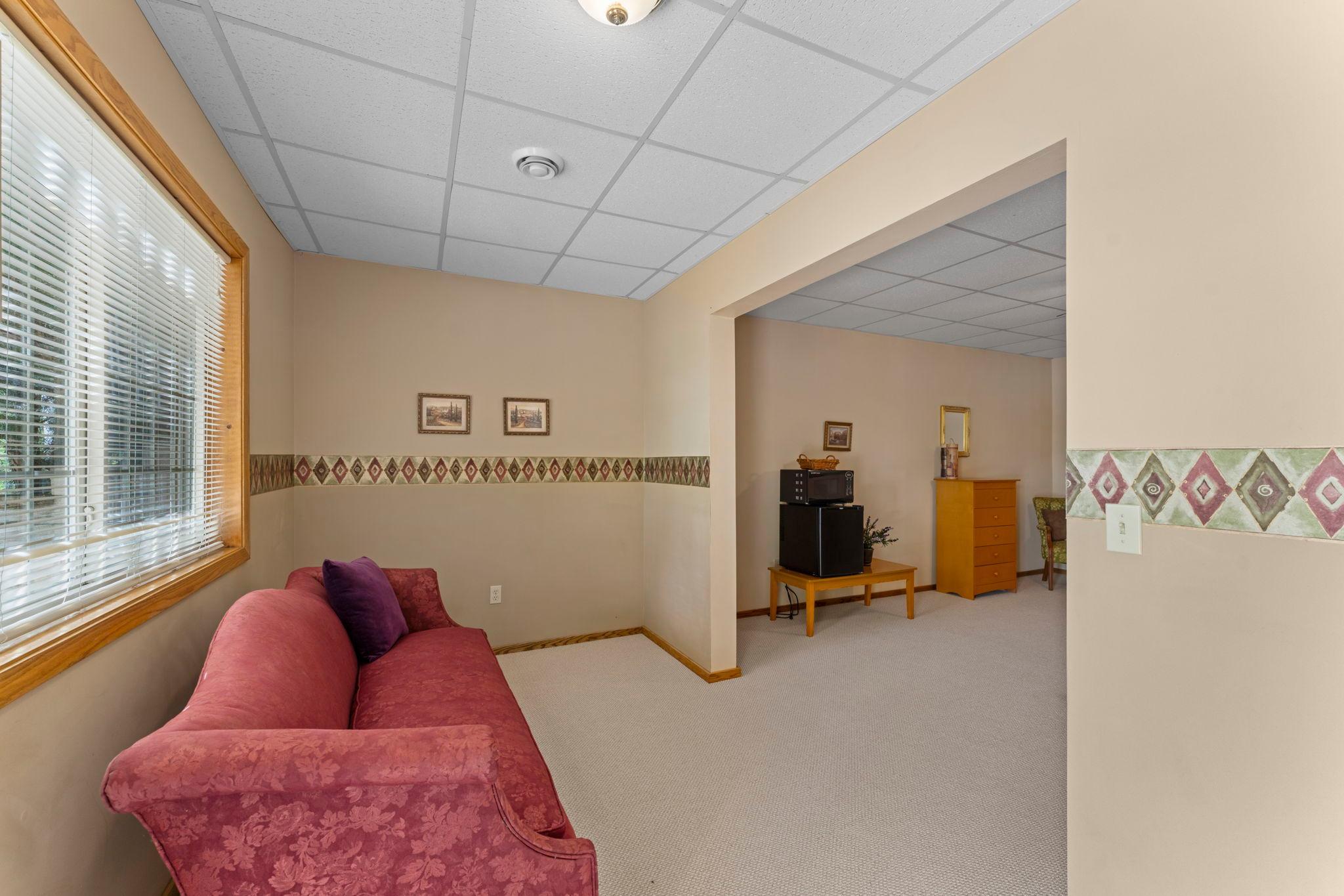 86-web-or-mls-W6841 Golf Course Road-634.jpg