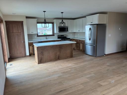 1825 Cypress Trail, New Richmond, WI 54017
