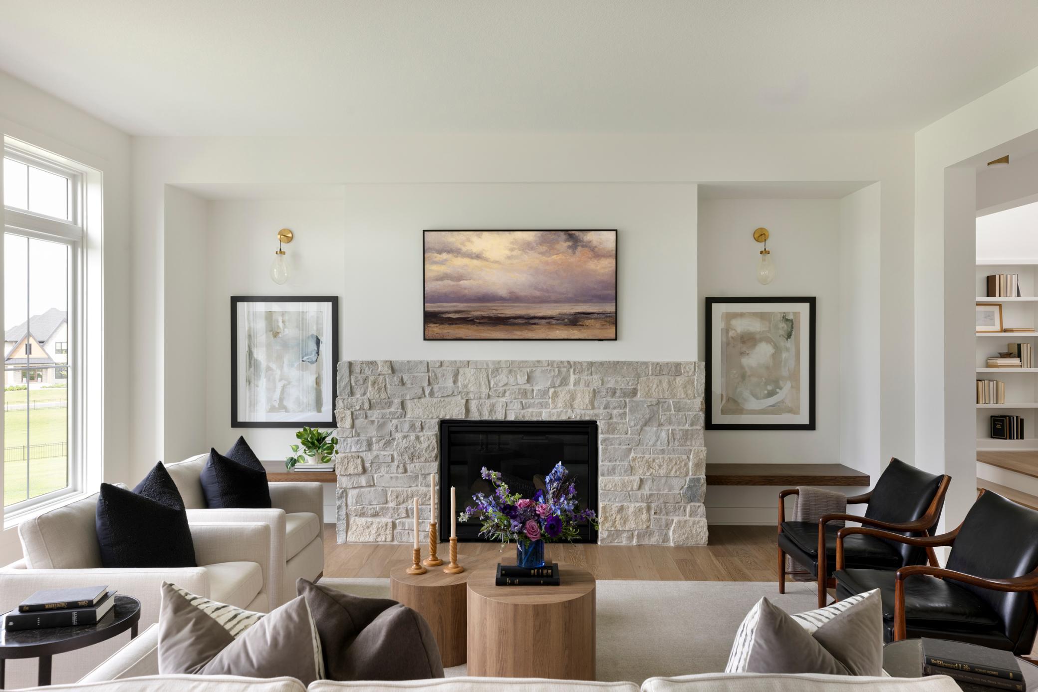 Alt View of Great Room with Bench Seat Build-Ins