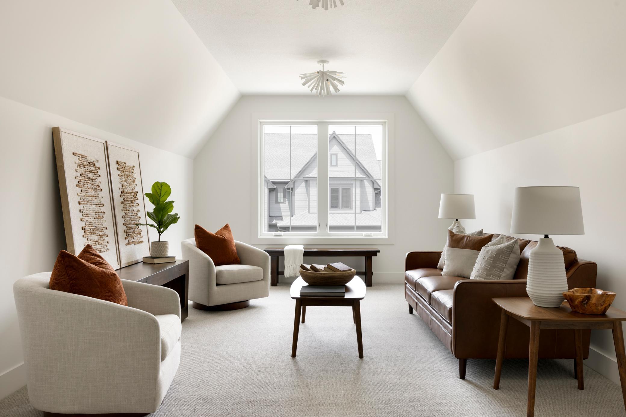 Upper Level Bonus Room