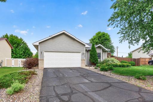 9442 Hale Avenue S, Cottage Grove, MN 55016