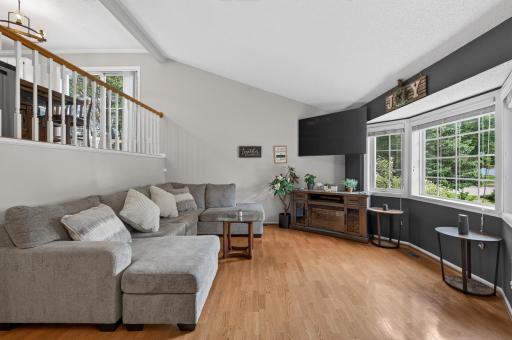 9442 Hale Avenue S, Cottage Grove, MN 55016