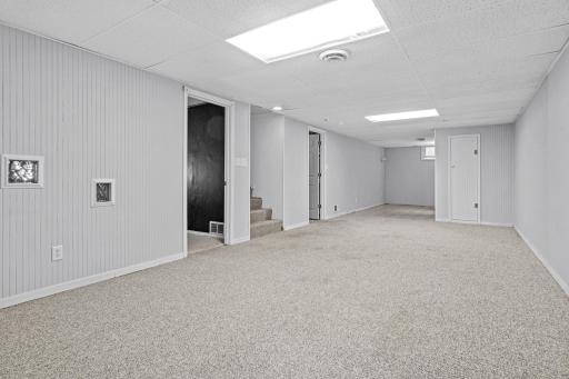 5555 Welcome Avenue N, Crystal, MN 55429