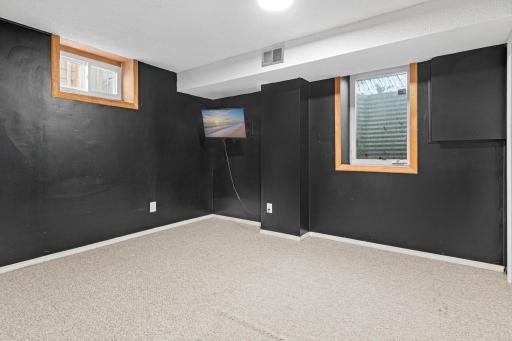 5555 Welcome Avenue N, Crystal, MN 55429
