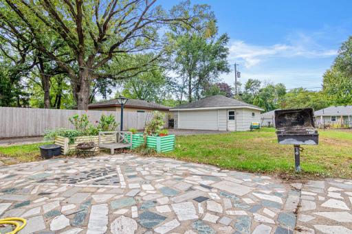 5555 Welcome Avenue N, Crystal, MN 55429