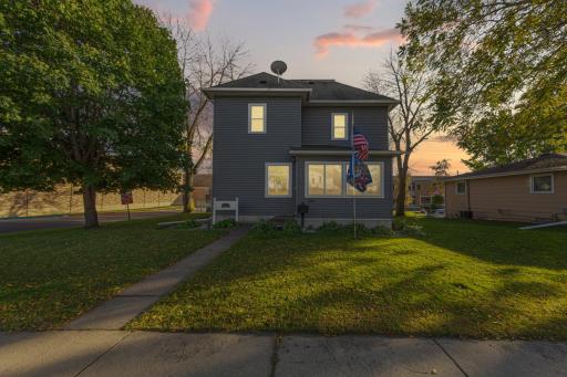 212 Boulevard Avenue NE, Montgomery, MN 56069