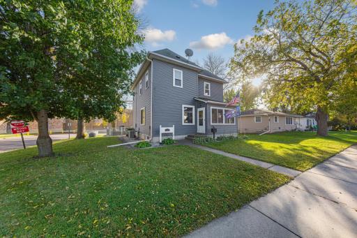 212 Boulevard Avenue NE, Montgomery, MN 56069