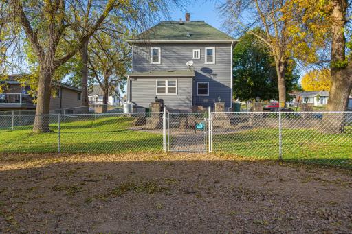 212 Boulevard Avenue NE, Montgomery, MN 56069