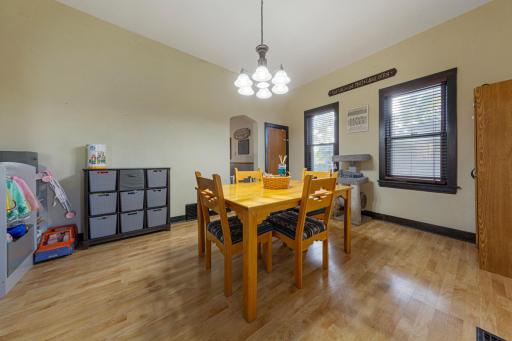 212 Boulevard Avenue NE, Montgomery, MN 56069