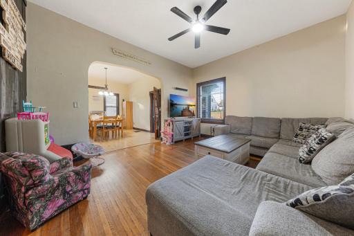 212 Boulevard Avenue NE, Montgomery, MN 56069