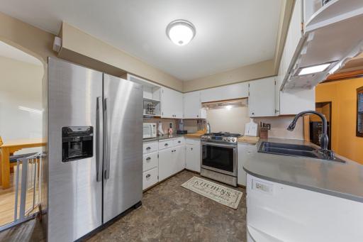 212 Boulevard Avenue NE, Montgomery, MN 56069