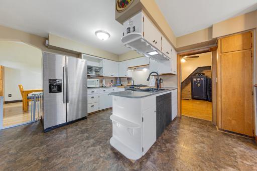 212 Boulevard Avenue NE, Montgomery, MN 56069