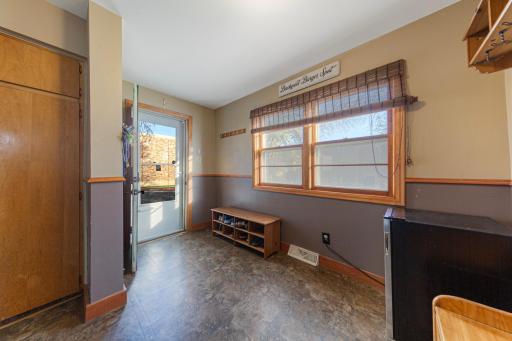 212 Boulevard Avenue NE, Montgomery, MN 56069