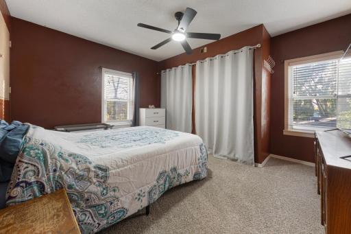212 Boulevard Avenue NE, Montgomery, MN 56069