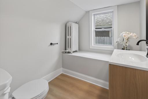 Main level 3/4 bathroom