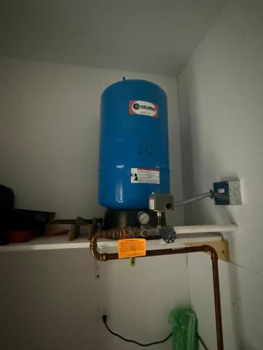 Mechanical Room : Pressure Tank