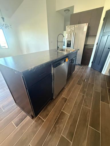 Kitchen: Island with Dishwasher & Undermount Sink
