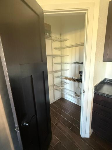 Kitchen: Pantry