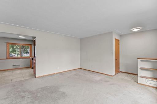 7001 Grimes Avenue N, Brooklyn Center, MN 55429