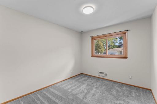 7001 Grimes Avenue N, Brooklyn Center, MN 55429
