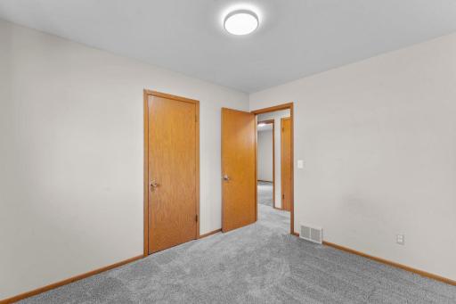 7001 Grimes Avenue N, Brooklyn Center, MN 55429